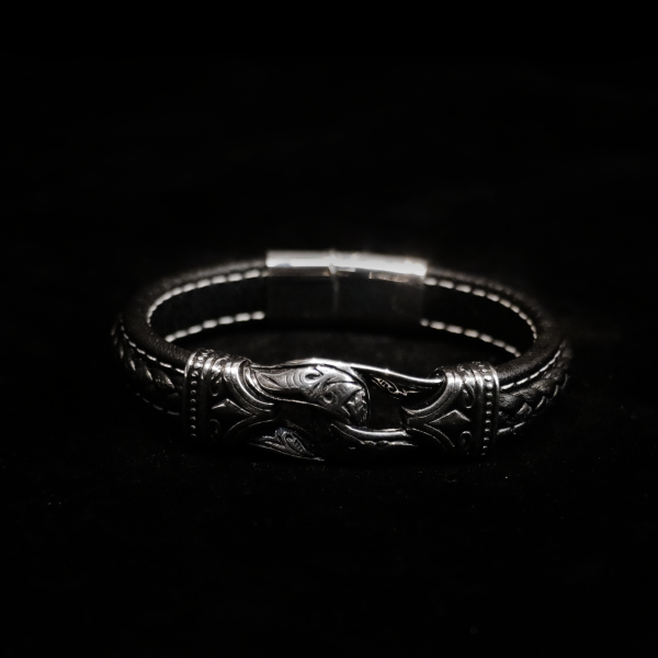 Wolf Fish Chain Leather Bracelet - Image 2