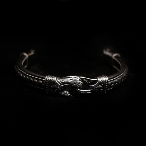 Wolf Fish Chain Leather Bracelet - Image 3